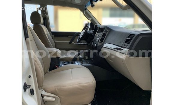 Nunua Imported Mitsubishi Pajero Nyeupe Gari ndani ya Import - Dubai nchini Cabo Delgado Nunua Imported Mitsubishi Pajero Nyeupe Gari ndani ya Import - Dubai nchini Cabo Delgado