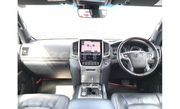 Tenga Imported Toyota Land Cruiser Chena Mota in Import - Dubai in Cabo Delgado Tenga Imported Toyota Land Cruiser Chena Mota in Import - Dubai in Cabo Delgado