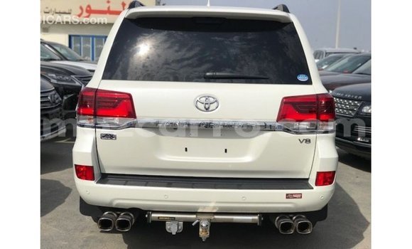 Tenga Imported Toyota Land Cruiser Chena Mota in Import - Dubai in Cabo Delgado Tenga Imported Toyota Land Cruiser Chena Mota in Import - Dubai in Cabo Delgado