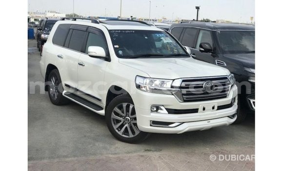 Tenga Imported Toyota Land Cruiser Chena Mota in Import - Dubai in Cabo Delgado Tenga Imported Toyota Land Cruiser Chena Mota in Import - Dubai in Cabo Delgado