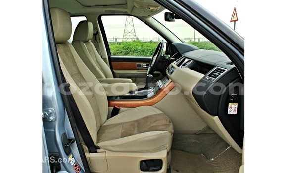 Nunua Imported Land Rover Range Rover Bluu Gari ndani ya Import - Dubai nchini Cabo Delgado Nunua Imported Land Rover Range Rover Bluu Gari ndani ya Import - Dubai nchini Cabo Delgado