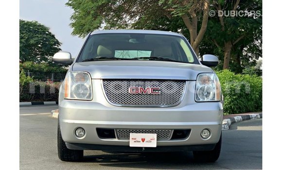 Tenga Imported GMC Yukon Zvimwe Mota in Import - Dubai in Cabo Delgado Tenga Imported GMC Yukon Zvimwe Mota in Import - Dubai in Cabo Delgado