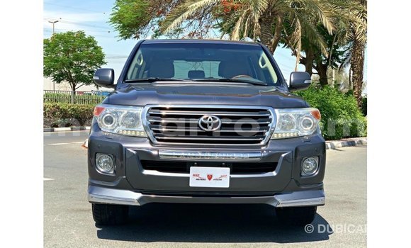 Tenga Imported Toyota Land Cruiser Zvimwe Mota in Import - Dubai in Cabo Delgado Tenga Imported Toyota Land Cruiser Zvimwe Mota in Import - Dubai in Cabo Delgado