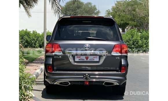 Tenga Imported Toyota Land Cruiser Zvimwe Mota in Import - Dubai in Cabo Delgado Tenga Imported Toyota Land Cruiser Zvimwe Mota in Import - Dubai in Cabo Delgado
