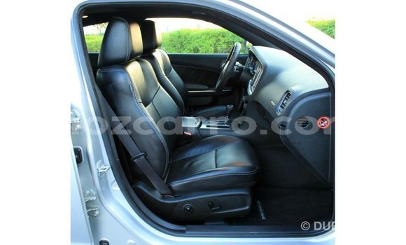 Tenga Imported Dodge Charger Zvimwe Mota in Import - Dubai in Cabo Delgado Tenga Imported Dodge Charger Zvimwe Mota in Import - Dubai in Cabo Delgado