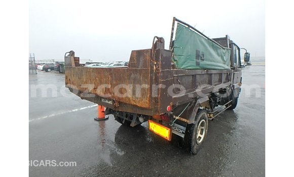 Nunua Imported Nissan 350Z Brown Gari ndani ya Import - Dubai nchini Cabo Delgado Nunua Imported Nissan 350Z Brown Gari ndani ya Import - Dubai nchini Cabo Delgado