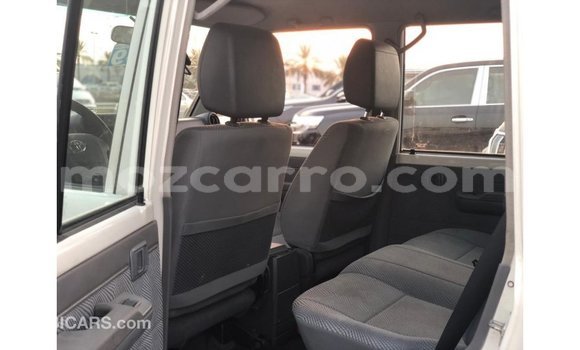 Tenga Imported Toyota Land Cruiser Chena Mota in Import - Dubai in Cabo Delgado Tenga Imported Toyota Land Cruiser Chena Mota in Import - Dubai in Cabo Delgado