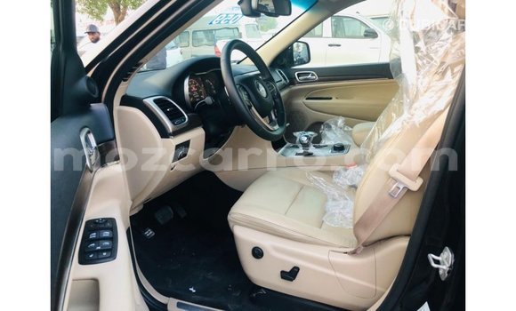 Nunua Imported Jeep Grand Cherokee Nyeusi Gari ndani ya Import - Dubai nchini Cabo Delgado Nunua Imported Jeep Grand Cherokee Nyeusi Gari ndani ya Import - Dubai nchini Cabo Delgado