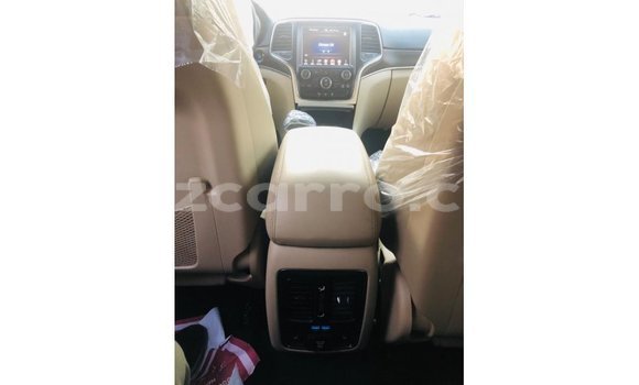 Nunua Imported Jeep Grand Cherokee Nyeusi Gari ndani ya Import - Dubai nchini Cabo Delgado Nunua Imported Jeep Grand Cherokee Nyeusi Gari ndani ya Import - Dubai nchini Cabo Delgado