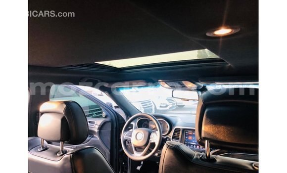 Nunua Imported Jeep Grand Cherokee Nyeusi Gari ndani ya Import - Dubai nchini Cabo Delgado Nunua Imported Jeep Grand Cherokee Nyeusi Gari ndani ya Import - Dubai nchini Cabo Delgado