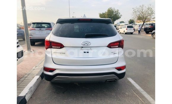 Buy Import Hyundai Santa Fe Other Car in Import - Dubai in Cabo Delgado Buy Import Hyundai Santa Fe Other Car in Import - Dubai in Cabo Delgado