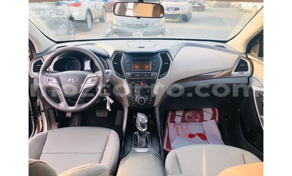 Buy Import Hyundai Santa Fe Other Car in Import - Dubai in Cabo Delgado Buy Import Hyundai Santa Fe Other Car in Import - Dubai in Cabo Delgado