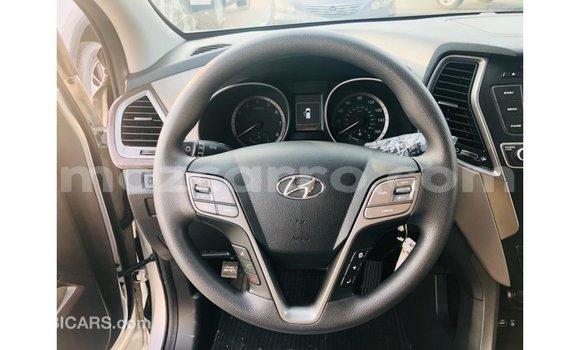 Buy Import Hyundai Santa Fe Other Car in Import - Dubai in Cabo Delgado Buy Import Hyundai Santa Fe Other Car in Import - Dubai in Cabo Delgado