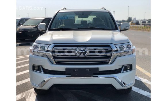 Nunua Imported Toyota Land Cruiser Nyeupe Gari ndani ya Import - Dubai nchini Cabo Delgado Nunua Imported Toyota Land Cruiser Nyeupe Gari ndani ya Import - Dubai nchini Cabo Delgado