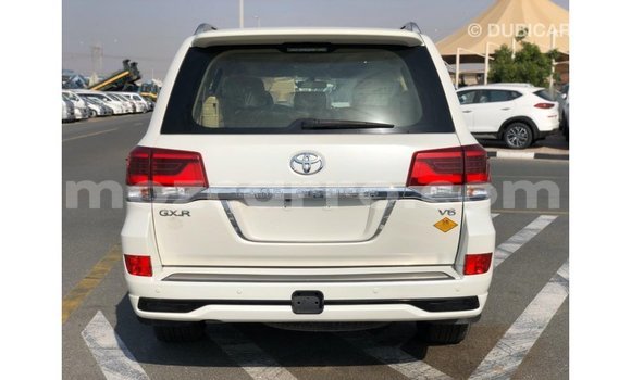 Nunua Imported Toyota Land Cruiser Nyeupe Gari ndani ya Import - Dubai nchini Cabo Delgado Nunua Imported Toyota Land Cruiser Nyeupe Gari ndani ya Import - Dubai nchini Cabo Delgado