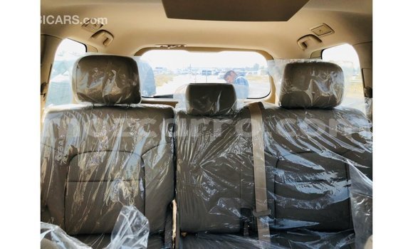 Nunua Imported Toyota Land Cruiser Nyeupe Gari ndani ya Import - Dubai nchini Cabo Delgado Nunua Imported Toyota Land Cruiser Nyeupe Gari ndani ya Import - Dubai nchini Cabo Delgado