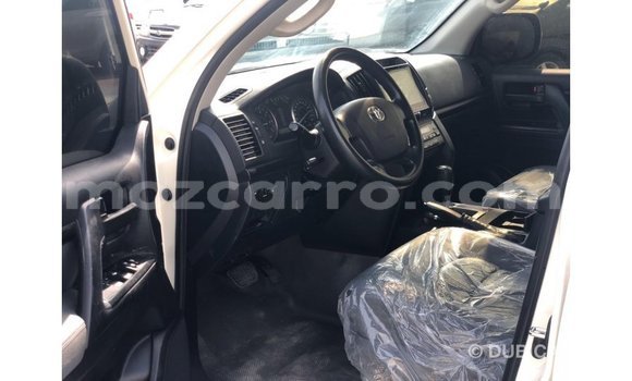 Buy Import Toyota Land Cruiser White Car in Import - Dubai in Cabo Delgado Buy Import Toyota Land Cruiser White Car in Import - Dubai in Cabo Delgado
