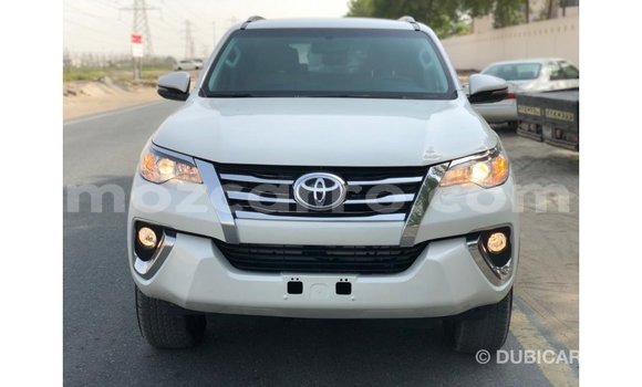 Nunua Imported Toyota Fortuner Nyeupe Gari ndani ya Import - Dubai nchini Cabo Delgado Nunua Imported Toyota Fortuner Nyeupe Gari ndani ya Import - Dubai nchini Cabo Delgado