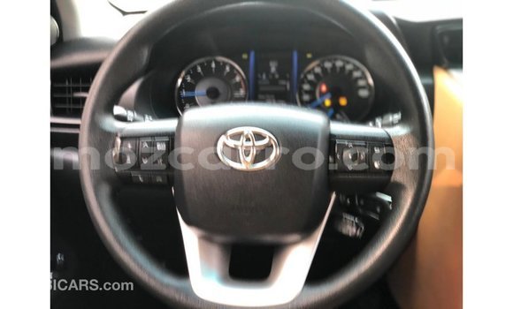 Nunua Imported Toyota Fortuner Nyeupe Gari ndani ya Import - Dubai nchini Cabo Delgado Nunua Imported Toyota Fortuner Nyeupe Gari ndani ya Import - Dubai nchini Cabo Delgado
