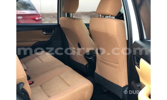 Nunua Imported Toyota Fortuner Nyeupe Gari ndani ya Import - Dubai nchini Cabo Delgado Nunua Imported Toyota Fortuner Nyeupe Gari ndani ya Import - Dubai nchini Cabo Delgado