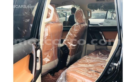 Nunua Imported Toyota Prado Nyeusi Gari ndani ya Import - Dubai nchini Cabo Delgado Nunua Imported Toyota Prado Nyeusi Gari ndani ya Import - Dubai nchini Cabo Delgado