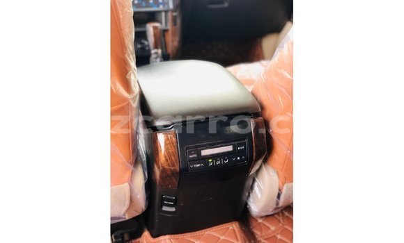 Nunua Imported Toyota Prado Nyeusi Gari ndani ya Import - Dubai nchini Cabo Delgado Nunua Imported Toyota Prado Nyeusi Gari ndani ya Import - Dubai nchini Cabo Delgado