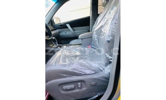 Buy Import Toyota Highlander Other Car in Import - Dubai in Cabo Delgado Buy Import Toyota Highlander Other Car in Import - Dubai in Cabo Delgado