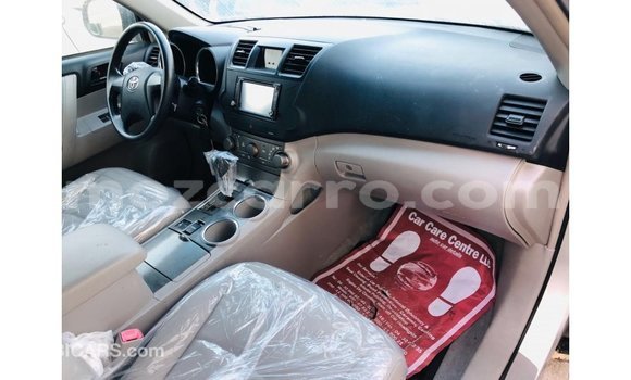 Buy Import Toyota Highlander Other Car in Import - Dubai in Cabo Delgado Buy Import Toyota Highlander Other Car in Import - Dubai in Cabo Delgado