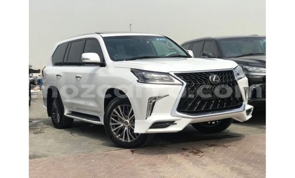 Comprar Importar Lexus LX Branco Carro em Import - Dubai em Cabo Delgado
