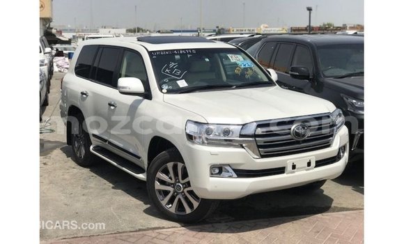 Buy Import Toyota Land Cruiser White Car in Import - Dubai in Cabo Delgado Buy Import Toyota Land Cruiser White Car in Import - Dubai in Cabo Delgado
