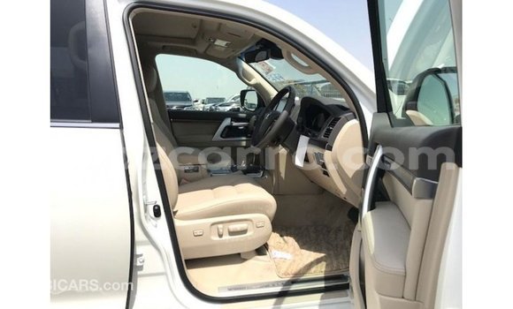 Buy Import Toyota Land Cruiser White Car in Import - Dubai in Cabo Delgado Buy Import Toyota Land Cruiser White Car in Import - Dubai in Cabo Delgado