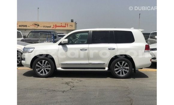 Buy Import Toyota Land Cruiser White Car in Import - Dubai in Cabo Delgado Buy Import Toyota Land Cruiser White Car in Import - Dubai in Cabo Delgado