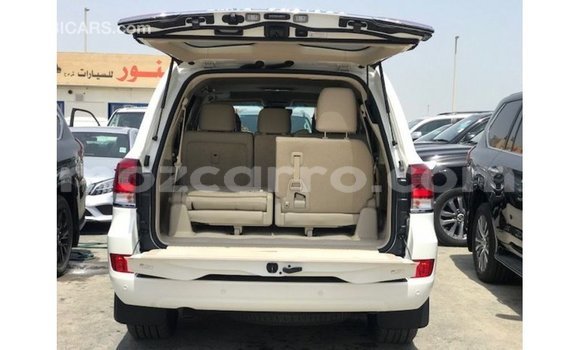 Buy Import Toyota Land Cruiser White Car in Import - Dubai in Cabo Delgado Buy Import Toyota Land Cruiser White Car in Import - Dubai in Cabo Delgado