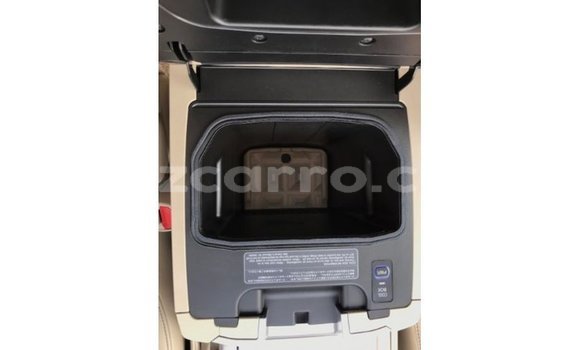 Buy Import Toyota Land Cruiser White Car in Import - Dubai in Cabo Delgado Buy Import Toyota Land Cruiser White Car in Import - Dubai in Cabo Delgado