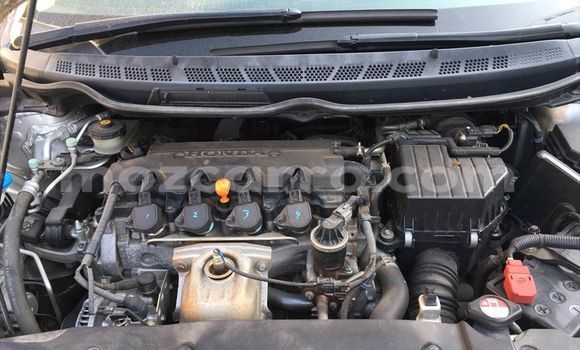 Nunua Ilio tumika Honda Civic Fedha Gari ndani ya Maputo nchini Maputo Nunua Ilio tumika Honda Civic Fedha Gari ndani ya Maputo nchini Maputo