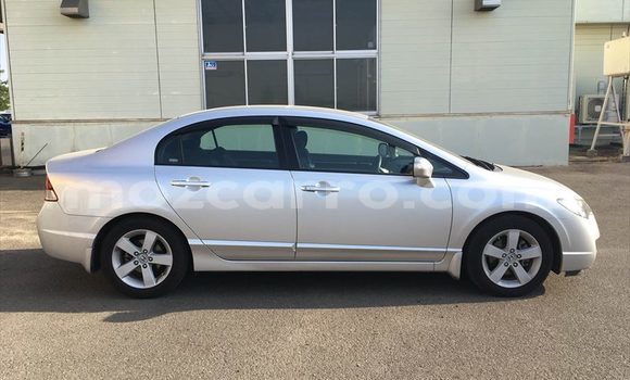 Nunua Ilio tumika Honda Civic Fedha Gari ndani ya Maputo nchini Maputo Nunua Ilio tumika Honda Civic Fedha Gari ndani ya Maputo nchini Maputo