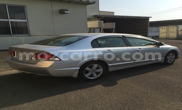 Nunua Ilio tumika Honda Civic Fedha Gari ndani ya Maputo nchini Maputo Nunua Ilio tumika Honda Civic Fedha Gari ndani ya Maputo nchini Maputo