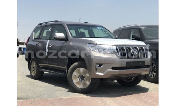 Tenga Imported Toyota Prado Bhurawuni Mota in Import - Dubai in Cabo Delgado