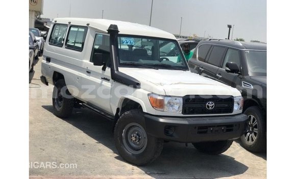 Buy Import Toyota Land Cruiser White Car in Import - Dubai in Cabo Delgado Buy Import Toyota Land Cruiser White Car in Import - Dubai in Cabo Delgado