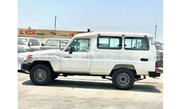 Buy Import Toyota Land Cruiser White Car in Import - Dubai in Cabo Delgado Buy Import Toyota Land Cruiser White Car in Import - Dubai in Cabo Delgado