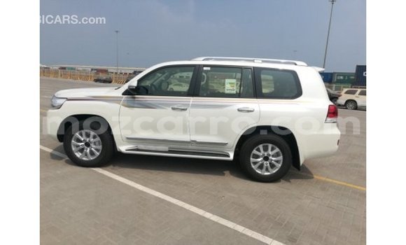 Buy Import Toyota Land Cruiser White Car in Import - Dubai in Cabo Delgado Buy Import Toyota Land Cruiser White Car in Import - Dubai in Cabo Delgado