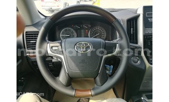 Buy Import Toyota Land Cruiser White Car in Import - Dubai in Cabo Delgado Buy Import Toyota Land Cruiser White Car in Import - Dubai in Cabo Delgado