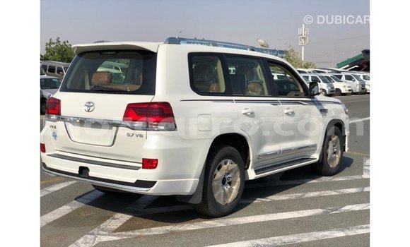 Buy Import Toyota Land Cruiser White Car in Import - Dubai in Cabo Delgado Buy Import Toyota Land Cruiser White Car in Import - Dubai in Cabo Delgado