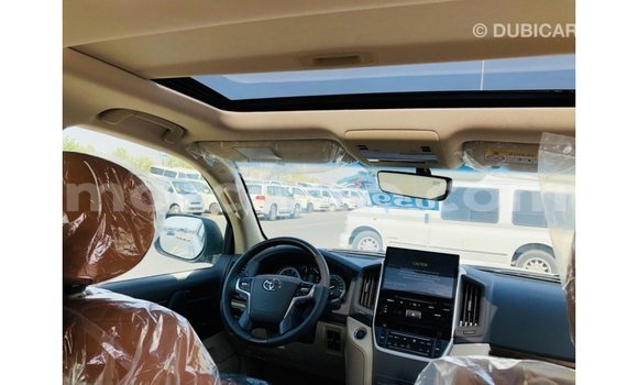 Buy Import Toyota Land Cruiser White Car in Import - Dubai in Cabo Delgado Buy Import Toyota Land Cruiser White Car in Import - Dubai in Cabo Delgado