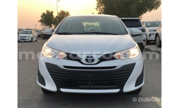 Nunua Imported Toyota Yaris Nyeupe Gari ndani ya Import - Dubai nchini Cabo Delgado Nunua Imported Toyota Yaris Nyeupe Gari ndani ya Import - Dubai nchini Cabo Delgado