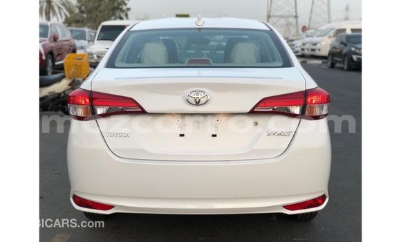 Nunua Imported Toyota Yaris Nyeupe Gari ndani ya Import - Dubai nchini Cabo Delgado Nunua Imported Toyota Yaris Nyeupe Gari ndani ya Import - Dubai nchini Cabo Delgado