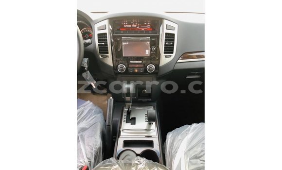 Nunua Imported Mitsubishi Pajero Nyeusi Gari ndani ya Import - Dubai nchini Cabo Delgado Nunua Imported Mitsubishi Pajero Nyeusi Gari ndani ya Import - Dubai nchini Cabo Delgado