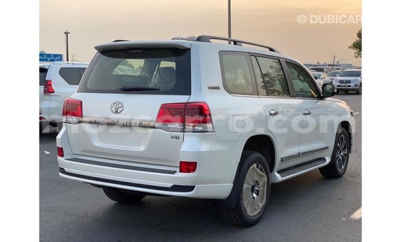 Buy Import Toyota Land Cruiser White Car in Import - Dubai in Cabo Delgado Buy Import Toyota Land Cruiser White Car in Import - Dubai in Cabo Delgado