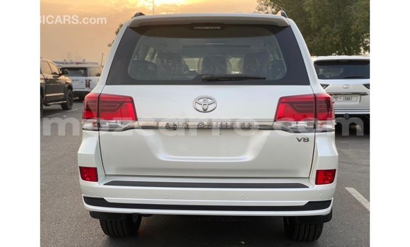 Buy Import Toyota Land Cruiser White Car in Import - Dubai in Cabo Delgado Buy Import Toyota Land Cruiser White Car in Import - Dubai in Cabo Delgado