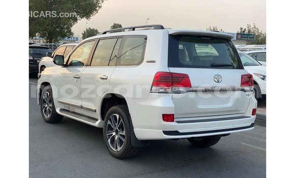 Buy Import Toyota Land Cruiser White Car in Import - Dubai in Cabo Delgado Buy Import Toyota Land Cruiser White Car in Import - Dubai in Cabo Delgado